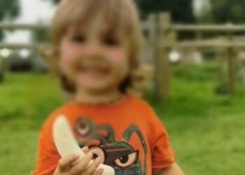 2χρονος πήγε στα επείγοντα λόγω γρίπης και του αφαίρεσαν όγκο απο τον εγκέφαλο!