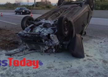 Εικόνα-σοκ από τροχαίο με ένα νεκρό στη Θεσσαλονίκη – Διαλύθηκε το αυτοκίνητο (φωτο, video)