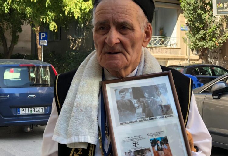 Περήφανος Λαρισαίος ντύθηκε Μακεδονομάχος και πήγε να ψηφίσει – Η ιστορία που διηγήθηκε[video]