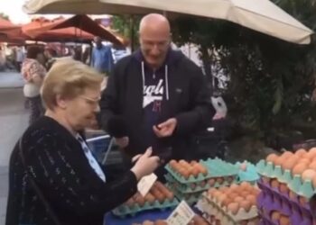 Επιστρέφει στο μολύβι και το χαρτί η χώρα που έβαλε τα τάμπλετ στα νηπιαγωγεία – Στην πυρά και η διαδικτυακή διδασκαλία