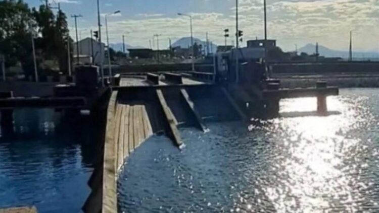 Χάλασε και βυθίστηκε η γέφυρα Ποσειδωνίας στον Ισθμό της Κορίνθου (φωτο, video)