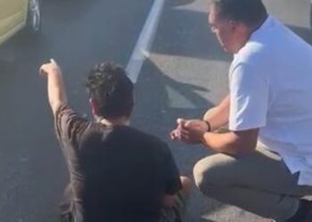 Ραγίζει καρδιές ο Δημήτρης Παπανικολάου: Σταμάτnσε στη μέσn του δρόμου και βοήθησε παιδί που έπαθε κρiση επιλnψίας