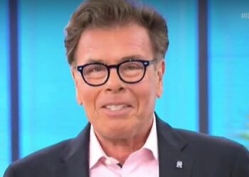 Παπανώτας: «Θυμίζω στους συναδέλφους της ΕΡΤ ότι κάποιοι τους πέταξαν έξω νύχτα αλλά αυτοί εξακολουθούν και τους στηρίζουν» (video)