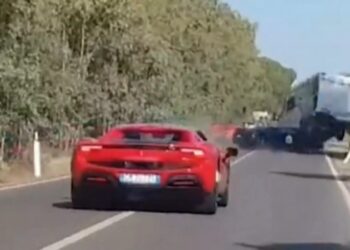 Φονική καραμπόλα με Ferrari και Lamborghini – Δύο νεκpοί και ένα βίντεο που κόβει την ανάσα (φωτο, video)