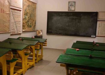 Μια τρυφερή ιστορία για την παλιά του δασκάλα: Οι θύμησες και η αγωνιώδης αναζήτηση…