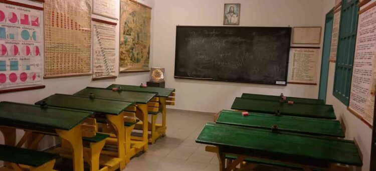 Μια τρυφερή ιστορία για την παλιά του δασκάλα: Οι θύμησες και η αγωνιώδης αναζήτηση…