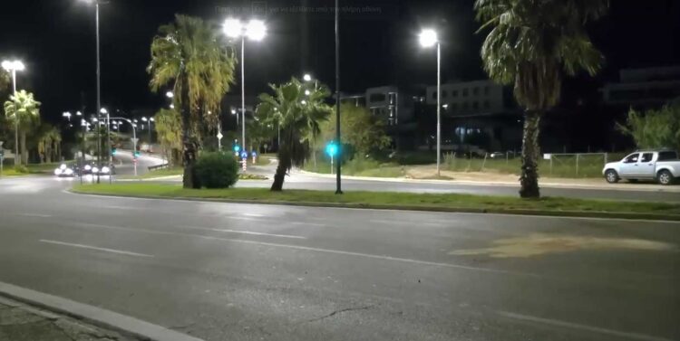 Τροχαίο στην παραλιακή – Βαριά τραυματισμένη η 23χρονη οδηγός (video)