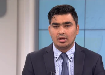 Παναγιώτης Χαρίτος, ο Ρομά που σπάει τα στερότυπα: Ο πρώτος τσιγγάνος με ακαδημαϊκή διάκριση στην Ελλάδα