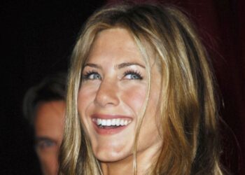 Τζένιφερ Άνιστον: «Το πρόσωπό της είναι αγνώριστο και περίεργο»