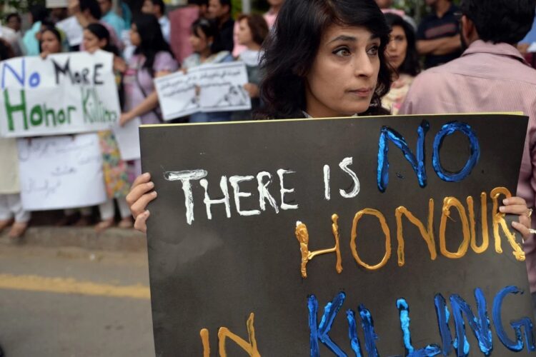 Πατέρας δολοφόνησε την κόρη του γιατί εμφανίστηκε σε φωτογραφία στα social media