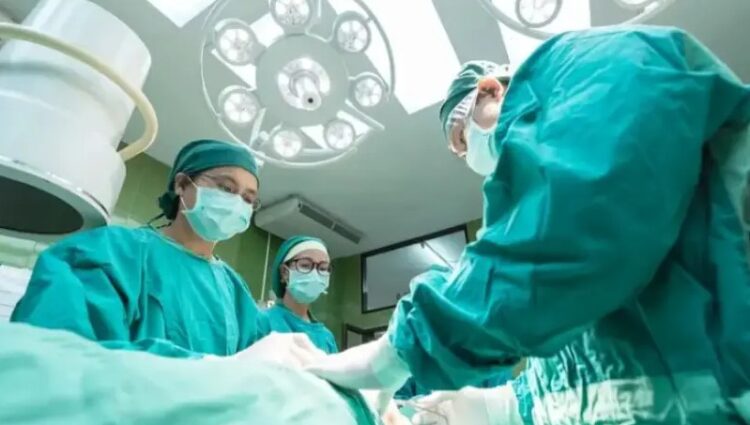 Κέρκυρα: «Άκουσα το ράψιμό μου, είδα τον θάνατο με τα μάτια μου» περιγράφει η γυναίκα που χειρουργήθηκε χωρίς αναισθησία