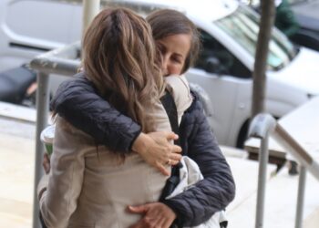 Θεσσαλονίκη – Συγκινητικές στιγμές: Οι γονείς της Έμμας συνάντησαν την λήπτρια νεφρού της κόρης τους (φωτο, video)