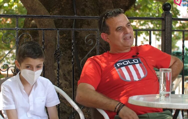 Ο 7χρονος Δημήτρης έχει διαγνωσθεί με όγκο στον εγκέφαλο αλλά τα καταφέρνει χάρη στη δύναμη της αγάπης