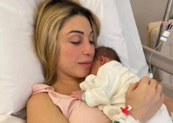 Μαρία Καρλάκη: Οι πρώτες φωτογραφίες με τον νεογέννητο γιο της και τον πατέρα του μωρού