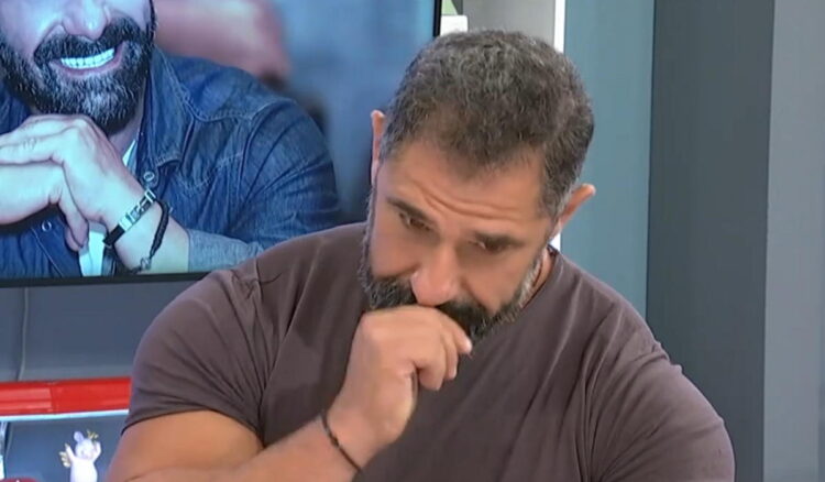 “Λύγισε” ο Δημήτρης Καμπόλης: “Μου είπε ένας γείτονας ότι καίγεται το σπίτι μου, η μαμά μου δεν μπόρεσε να βγει”