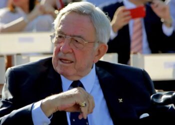 Μόνο το ένα πουλήθηκε 2.070.000 ευρώ – Τα ποσά που δημοπρατήθηκαν τα αυτοκίνητα του Κωνσταντίνου Γλύξμπουργκ