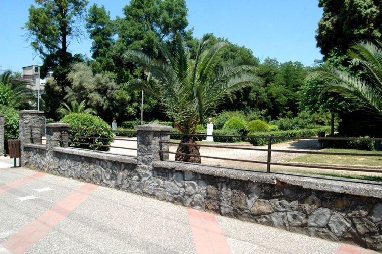 Αγρίνιο: Αποκαλύψεις για την μαθήτρια που κατέρρευσε σε πάρκο – Γιατί την εγκατέλειψαν οι φίλες της