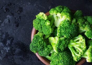 Μπρόκολο: Σε πόσα λεπτά βρασίματος χάνει την αντıκαρκıνική του δράση