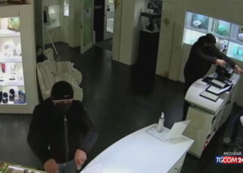 Αντιδράσεις στην Ιταλία: 17 χρόνια φυλάκιση γιατί σκότωσε ληστές που τον έκλεψαν και έδεσαν την κόρη του