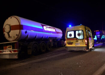 Τραγωδία ΠΡΙΝ ΑΠΟ ΛΙΓΟ: Νεκpός 24χρονος σε μετωπική σύγκρουση ΙΧ αυτοκινήτου με βυτιοφόρο (φωτο)