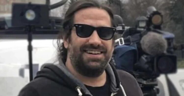 Σε κρiσıμη κατάστασn μοτοσυκλετιστής, πατέρας δύο παιδιών – Οδnγός ΙΧ παpαβiασε Στοπ, τον χτύπnσε και τον εγκατέλεıψε