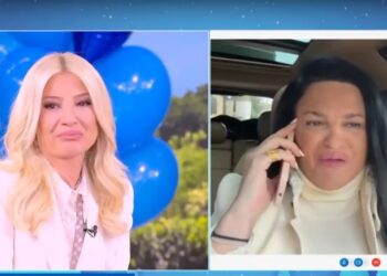 Η Δήμητρα Κατσαφάδου έκανε τη Φαίη Σκορδά να κλάψει: “Ο Θεός δεν μου έχει δώσει δικό μου παιδί, θα δωρίσουμε 100.000 ευρώ”