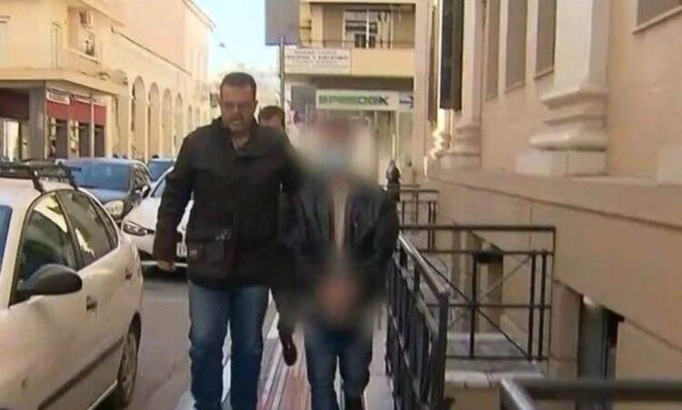 Ο νοσηλευτής έχει παρενοχλήσει σ3ξουαλικά επανειλλημένα ασθενείς – «Πάλι τα ίδια κάνεις;» (video)