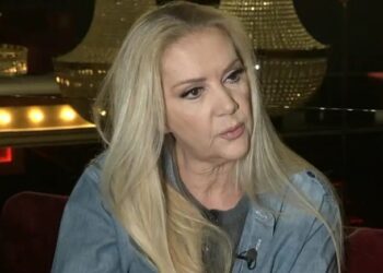 Έλντα Πανοπούλου: «Είμαστε σίγουροι ότι ο κύριος Βασιλείου είναι πατέρας του Γιώργου Αλκαίου;»