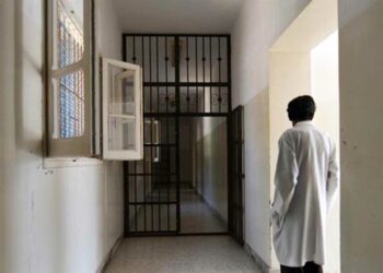 Η έρευνα «Rosenhan» που γκρέμισε τα θεμέλια της ψυχιατρικής – Ο καθηγητής που προσποιούνταν τον σχιζοφρενή