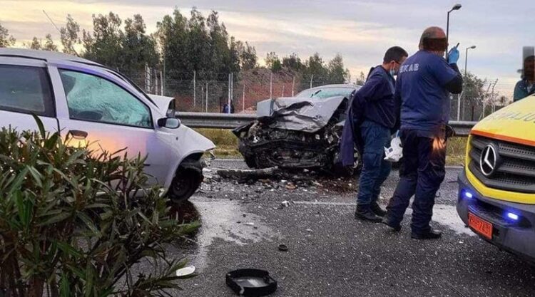 Τροχαίο στα Σπάτα: «Πήγε η γυναίκα μου άδικα – Έχω τέσσερα παιδιά, τώρα τι θα κάνω;» – Συγκλονίζει ο σύζυγος της 52χρονης