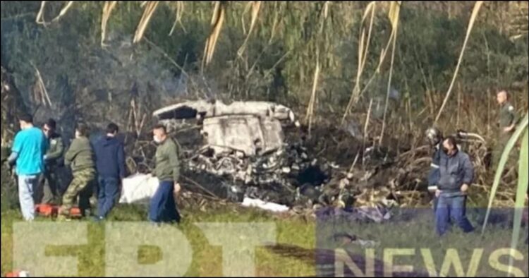 Θρήνος στην Πολεμική Αεροπορία: Νεκρός ο χειριστής του αεροπλάνου που έπεσε (φωτο, video)