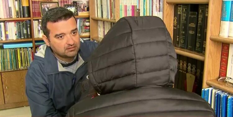 23χρονη νταντά κατήγγειλε μπαμπά για σ3ξουαλική παρενόχληση (video)