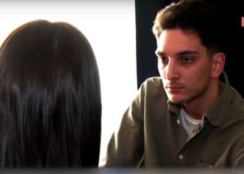 «Με μαχαίρωσε μπροστά στο παιδί» – Συγκλονίζει η Μάγια που κλειδώθηκε στην τουαλέτα για να γλιτώσει από τον σύντροφό της