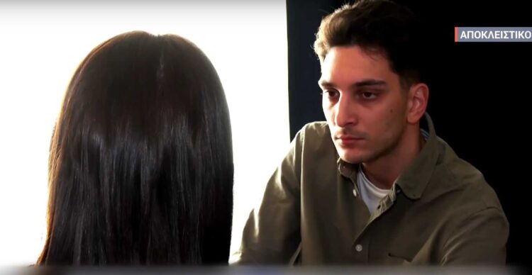 «Με μαχαίρωσε μπροστά στο παιδί» – Συγκλονίζει η Μάγια που κλειδώθηκε στην τουαλέτα για να γλιτώσει από τον σύντροφό της