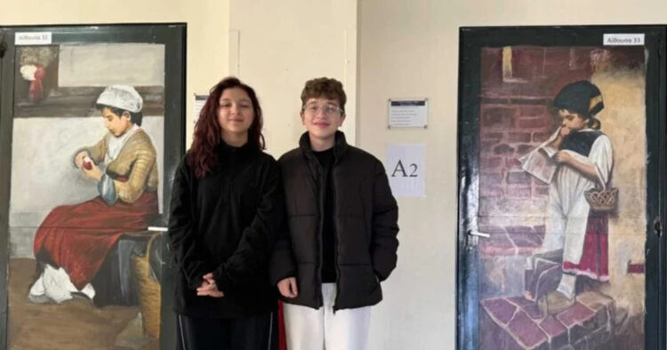 Μαθητές μετέτρεψαν σε έργα τέχνης τις πόρτες των αιθουσών στο σχολείο τους