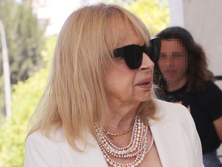 Άννα Φόνσου: «Οι ομοφυλόφιλοι έχουν λεφτά και θα βρουν τη λύση τους» – Άφωνος ο Λιάγκας