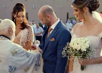 Ιερέας μπερδεύτnκε και πńγε να παντρέψει τον γαμπρó με την κουμπάρα – Δείτε το video