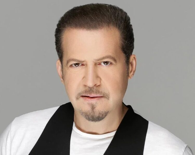 Πέθανε σε ηλικία 60 χρονών ο τραγουδιστής Χάρης Κωστόπουλος