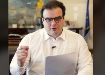 Ο Πιερρακάκης εξηγεί στο Tik Tok τις αλλαγές που φέρνει η μεταρρύθμιση για την Επαγγελματική Εκπαίδευση και Κατάρτιση – Τι αλλάζει στα ΙΕΚ, τι είναι τα ΚΕΕΚ
