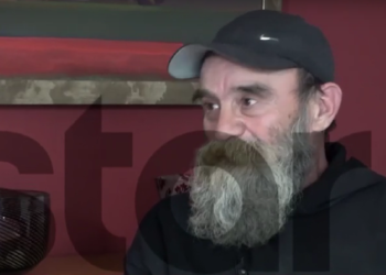 Κωνσταντίνος Πολυχρονόπουλος: «Δεν έχω αγγίξει χρήματα από τον Άλλο Άνθρωπο» – Η αλήθεια για τη φωτογραφία που παίζει «φρουτάκια» (video)