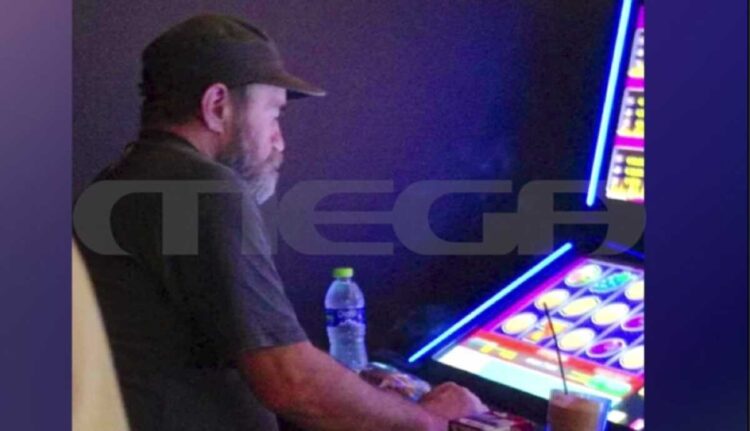 «Ο Άλλος άνθρωπος»: Στο πρακτορείο πατέρα γνωστής παρουσιάστριας έπαιζε τυχερά παιχνίδια ο Κωνσταντίνος Πολυχρονόπουλος