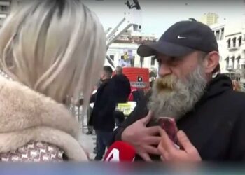 Μητέρα του Κ. Πολυχρονόπουλου: «Έχω να βάλω θερμοσίφωνα δύο χρόνια γιατί δεν έχει λεφτά να μου δώσει – Έλεγα ότι θα του την φέρουν»