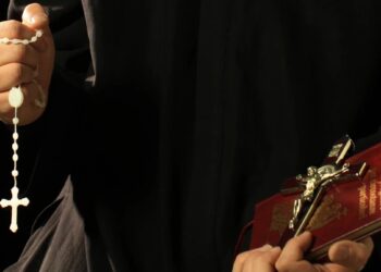Οι συμβουλές ενός εξορκιστή για να κρατήσετε μακριά τους «δαίμονες»