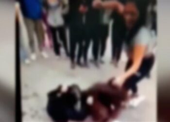 Ανήλικες χτύπησαν μαθήτρια στο ΕΠΑΛ Αγίων Αναργύρων: Μία τρίτη βιντεοσκοπούσε με κινητό (video)