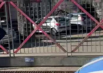 15χρονος μαχαίpωσε 3 φορές καθηγήτριά του σε σχολείο της Ιταλίας