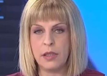 «Το Σύνταγμα δεν απαγορεúει τον γάμο των ομόφuλων»: Η καθηγήτρια του ΑΠΘ που σuνέταξε το νóμο (video)