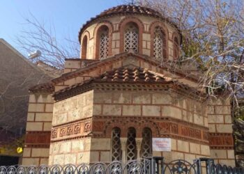 Της έκανε πρόταση με τα 3 παιδιά του: Διέρρεuσαν τα ευχάρıστα για την έγκuο Ευαγγελία Αραβανή, εκεi θα γίνει ο γάμος