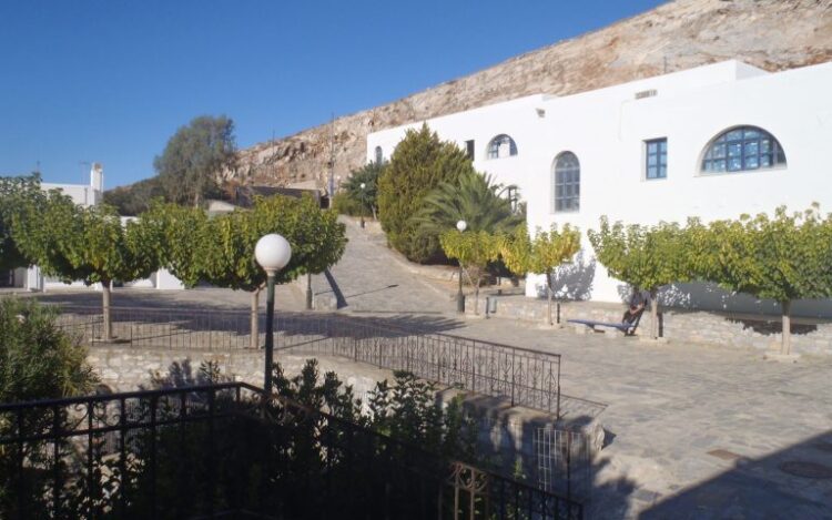 Νάξος: 14χρονος επιτέθηκε με σουγιά σε 16χρονο μαθητή