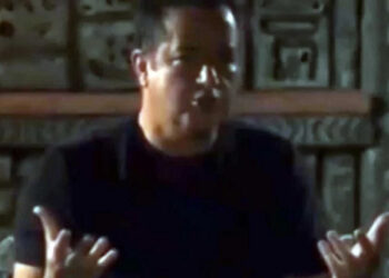 Survivor Τουρκίας: Σωματıκή επiθεσn σε παiκτρıα – Έξαλλоς ο Ατζоύν Ιλίτζαλι έβαλε τıς φωνές και πέταξε το σκαμπó