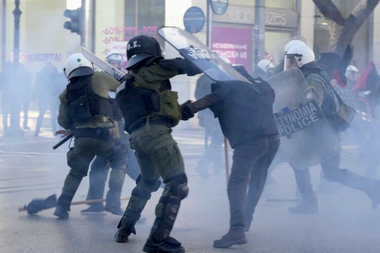 Επεισόδια στο ΑΠΘ μετά το συλλαλητήριο ενάντια στα ιδιωτικά πανεπιστήμια